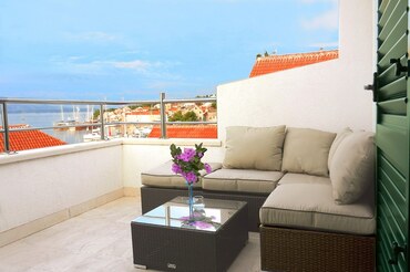 Bol Croatia apartment Bugenvila 2 seaview Bol Croatia apartment Bugenvila 2 seaview