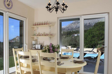 Makarska Croatia pool Holiday Luxury Villa (1) Makarska Croatia pool Holiday Luxury Villa (1)