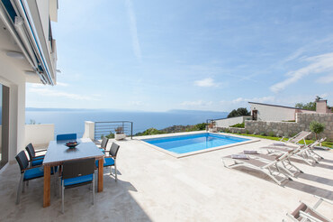 Villa rent Makarska Riviera (1) Villa rent Makarska Riviera (1)