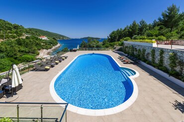 Croatia Beach Villa island Korcula Villa Mediteran pool seafront Vacation home Island of Korcula (1) Croatia Beach Villa island Korcula Villa Mediteran pool seafront Vacation home Island of Korcula (1)