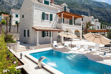 Luxury Makarska Villa (1) Luxury Makarska Villa (1)