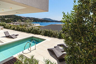 Luxury Croatian coast villa VIP No. 5 (1) Luxury Croatian coast villa VIP No. 5 (1)