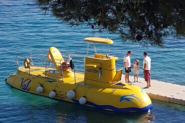 Bol Brac yellow submarine  Experience  (2)