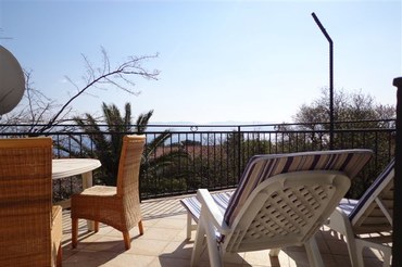 Orhidea Holiday house Bol (1) Orhidea Holiday house Bol (1)