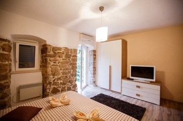 Orhidea Villa Bol Croatia (13) Orhidea Villa Bol Croatia (13)