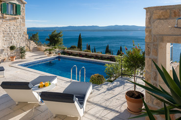Murvica Brac island pool Villa (1) Murvica Brac island pool Villa (1)