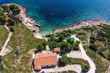 Seaside Villa Trstenik Peljesac peninsula Croatia (1) Seaside Villa Trstenik Peljesac peninsula Croatia (1)