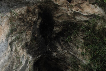 dragon cave island of Brac Croatia (3)